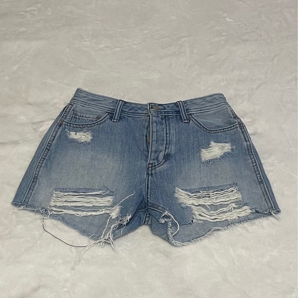 Hollister Distressed Denim Shorts High Rise Boyfriend Light Wash Size 25 - Picture 1 of 9